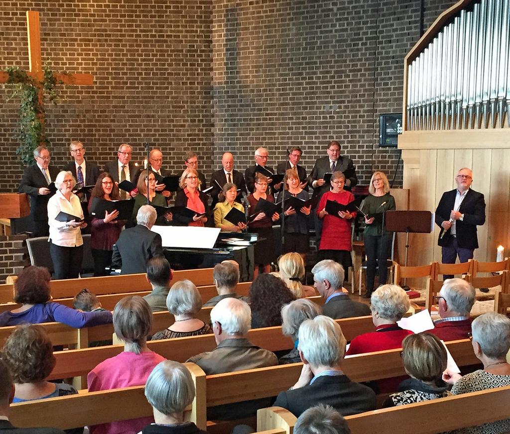 En spelmans himlafärd < Söndag den 19 februari var det musikguds- tjänst i kyrkan. Hammarbykyrkans kör framförde Arne Lundmarks sångspel En spelmans himlafärd.