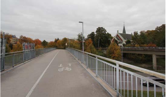 Vy från bron i förlänninen av Timmermansatan i Svartbäcken. Bynaden bedöms i princip inte synas från norr. Flera platser i staden har studerats.