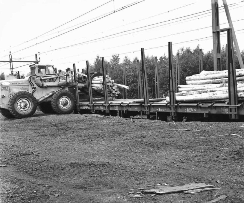 Kvarndammen till Finnerödjabornas förtret. Barknigsstationen ställde till med stora problem för de boende på andra sidan järnvägen.