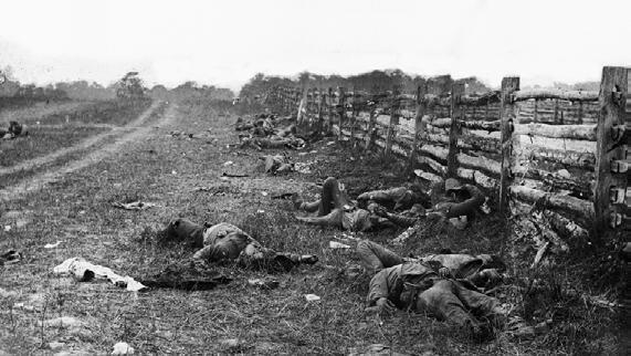 De sammanlagda förlusterna under en enda dags strider under slaget vid Antietam uppgick för båda sidor till omkring 23 000 döda och sårade, det blev den blodigaste
