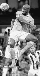 16 FUTBAL pondelok 17. 8. 2015 LIGY V ZAHRANIČÍ ANGLICKO 2. KOLO: Aston Villa - Manchester United 0:1 (0:1), 29. Januzaj, Southampton - Everton 0:3 (0:2), 22. a 45. Lukaku, 84.