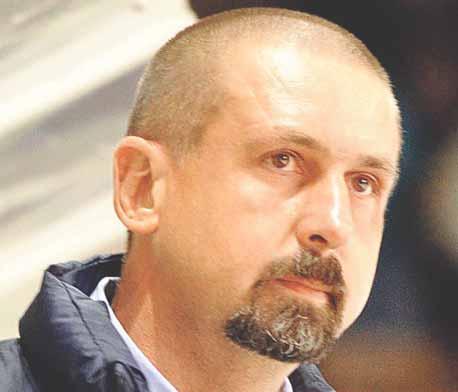 www.sport.sk HOKEJ 27 Zdeno Cíger je pripravený stať sa novým trénerom slovenskej hokejovej reprezentácie.