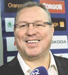 ,,nechcem nič zahmlievať. Som pripravený postaviť sa k tomu čelom. Dostal som čas na rozmyslenie, ale som pripravený ponuku prijať. Reprezentácia sa neodmieta.