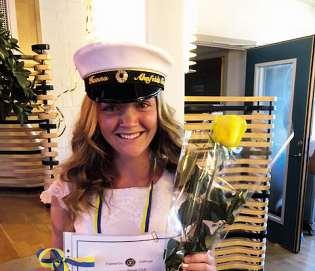 En mycket fin inramning till kedjeöverlämnandet då Monika Wemrell hängde den vackra kedjan runt Elsbeth Anderssons hals. Nöjda med dagen for vi åter till Ystad.