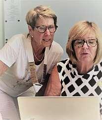 Samtidigt som Info-mötet höll sina diskussioner hade IT-funktionärerna en genomgång av nyheter inom IT-området.