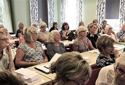 Under lördagseftermiddagen hölls gruppsamtal kring praktiska och konkreta frågor samt erfarenhetsutbyte med uppdragstagare i samma kategori. Hur gör man? Vad ingår i mitt uppdrag?