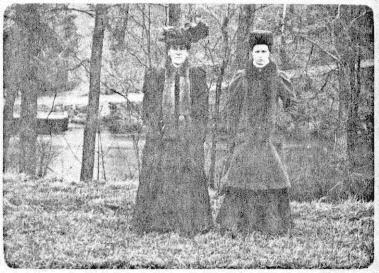 Pliaj entreprenoj en Stannum Dum 10 jaroj la "Vendreda-revuo" eldoniĝis en Gråbo. Jen pri la muelilo de Stannum, konstruita en 1943. (La bildoj estas de fotokopiitaj paperoj.