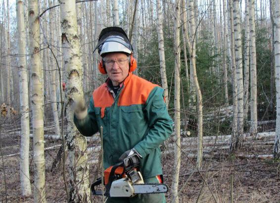 Naturpasset Årets naturpass till fots i skogarna runt Pershyttan/Hitorp, med cykel i Noras omgivningar, fotopasset i Nora stadskärna samlade 153