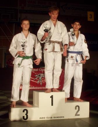 Christoffer vann säkert med tre yoko (2 x Harai-goshi och en Kata-gatame).