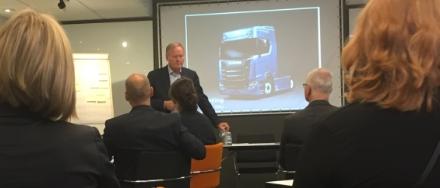 riskhantering, ett steg före labb och developing a customer focused culture through empowerment.