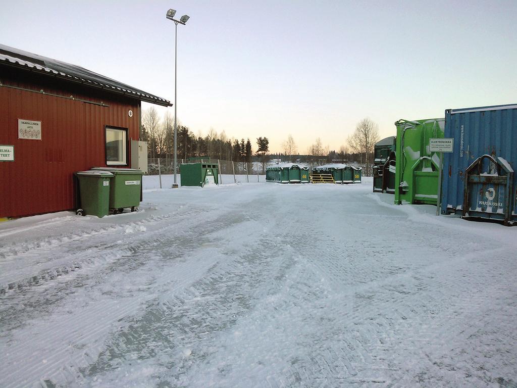 Vi har nya öppethållningstider på återvinningsstationerna Vi har märkt ett behov av att kunderna vill ha fler öppethållningstider på våra återvinningsstationer, så från och med den 1.4.