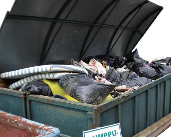 Genom att återvinna gipsskivor och takfilt sparar man på miljön och minskar på behovet av importerat material från utlandet, vilket också minimerar transporterna. Takfilt av bitumen sorteras skilt.