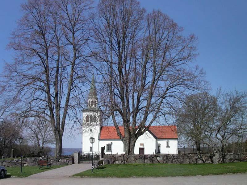 Beskrivning och historik Socknen Marbäcks socken gränsar i norr till Frinnaryds socken, i väster till Lommaryd, i söder till Bredestad och i öster till Askeryds socken.