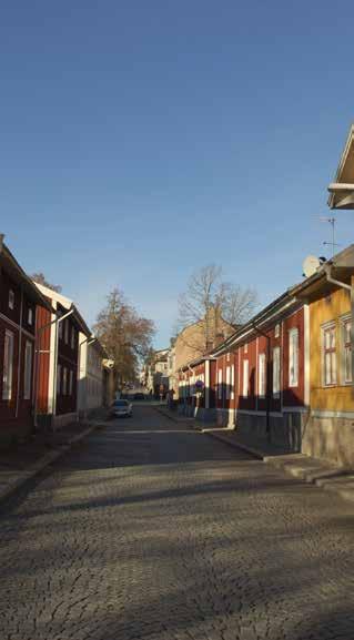 Inriktningsmål i FÖP:en Centrum-, och stationsnära boende ska tillskapas inom stadskärnan genom förtätningsprojekt. Nya bostadsområden ska ansluta till befintlig bebyggelse och infrastruktur.