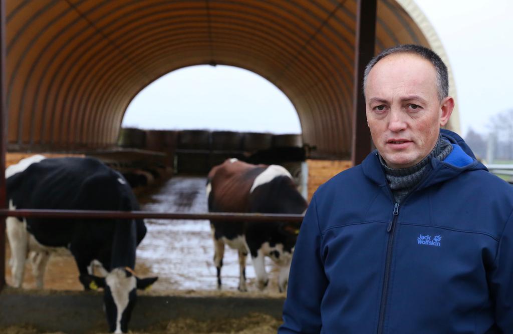 Hubert Bricout. nen är mjölkraskalvar som föds upp och till stor del exporteras till Italien.