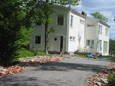 och terränganpassning Husens placering anpassas till terrängen, dvs suterränghus ska väljas där det är lämpligt med