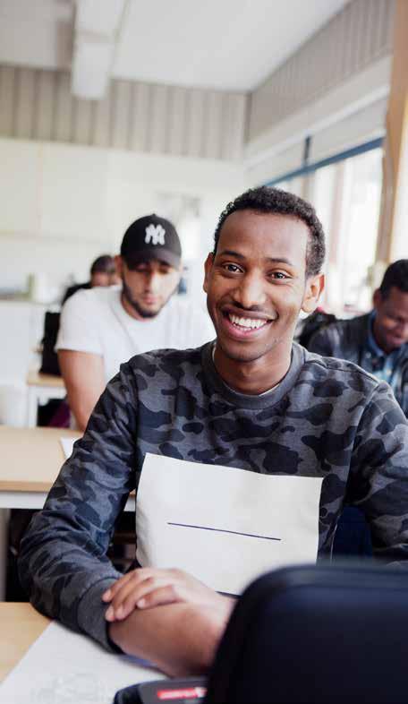 Utbildningsnivå per primärområde Andel unga med gymnasiebehörighet 2017: 80 % Vuxna 25 64 med eftergymnasial utbildning (2016) Andel (antal) unga (åk9) med gymnasiebehörighet 2016 Förändring hos unga