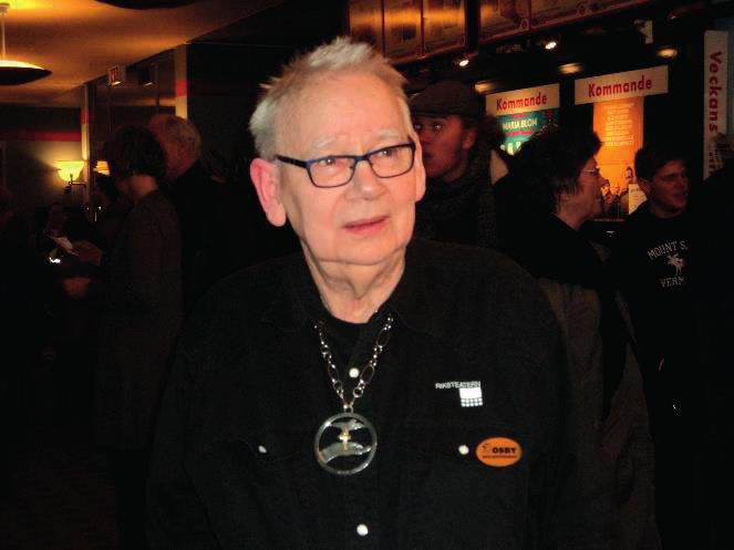 2004 blev Hans-Gösta styrelseledamot i Skånes Teaterförening och suppleant i Riksteaterns nationella styrelse.