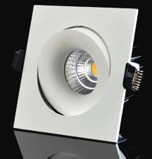 vilket möjliggör användning i badrum eller i takfot utomhus. 2 reflektorer medföljer som enkelt kan bytas till önskad spridningsvinkel. Dimbar. Inkl.