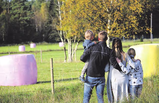 Den färgade plasten fungerar och återvinns på samma vis som den vanliga plasten.