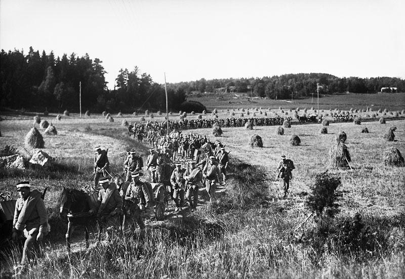 Järvafältet militärt övningsområde År 1905 beslöts av riksdagen att Stockholms garnison skulle förvärva gårdarna på Järvafältet för att där anlägga