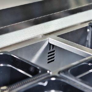 SALLADSVAGN: MILJÖ- OCH HÄLSOSKYDDSINSPEKTIONENS FAVORIT LED-BELYSNING LÅG ENERGI- FÖRBRUKNING PLEXILUCKOR Luckorna är tillverkade av högkvalitativ akrylplast som är 8 mm tjock.
