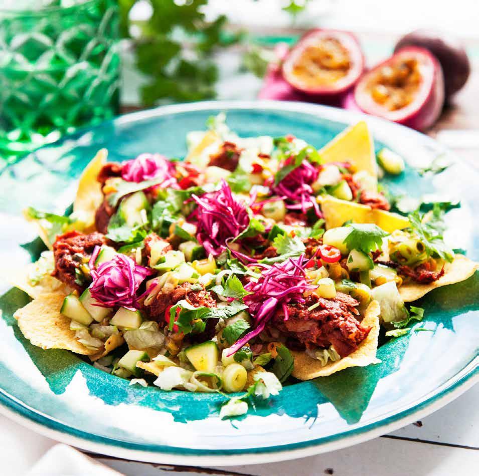 PULLED OUMPH nacho sallad med picklad rödlök 4 port.