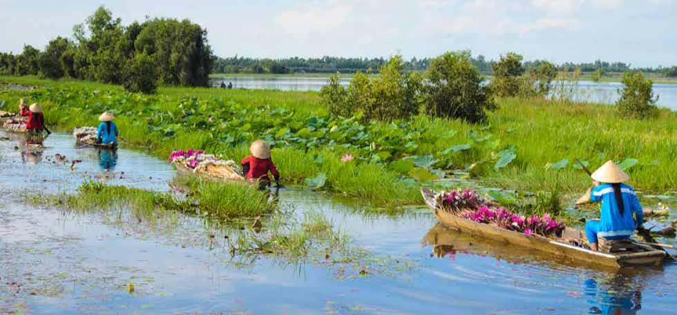 Club Eriks noga utvalda upplevelser Flodkryssning på Mekong i Vietnam och Ho Chi Minh City Cai Be Tan Chau Phnom Penh Mekongfloden Tonle Lake Siem Reap Med sin källa i Tibet slingrar sig Mekongfloden