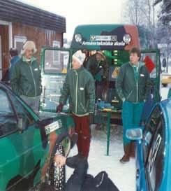 Besättningen byttes under 1987 och den lovande rallyjunioren, tillika kadetten Mikael Lindgren tog över