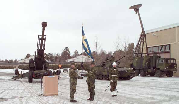 34 Arméns Tekniska centrum Personalen vid ATC-stab 1996. AMC 1991 ATC 1997 Den 1 juli 1991 genomfördes en omorganisation av arméns ledningsfunktion.