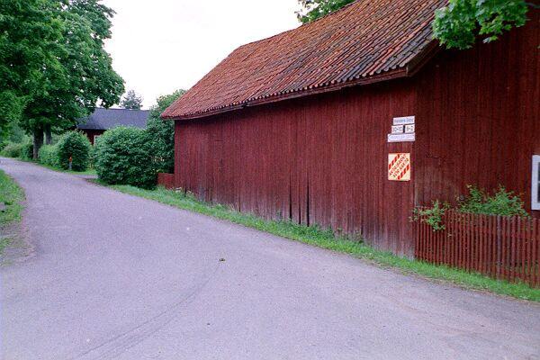 Hemmansvägen - Kanders gata 1999 Fotograf: Olle Stålberg Kanders gata 1978 Namnet har gatan fått efter Kandersgården som låg vid den gatan.