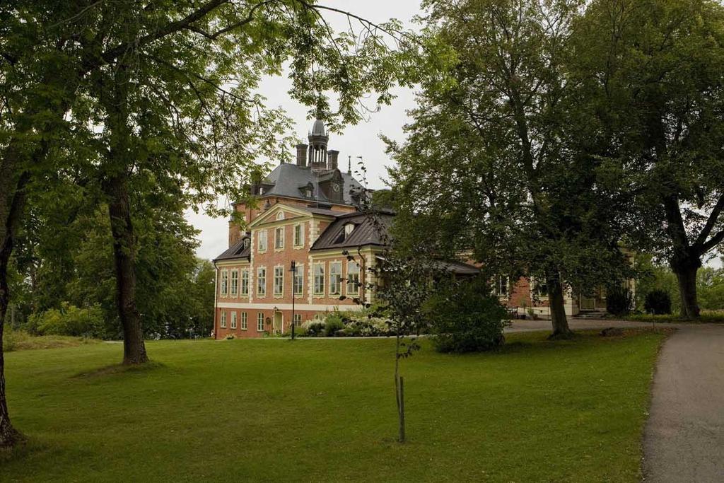 . Retreaten hålls i anslutning till Wiks slott vid Mälaren.