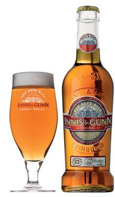 Innis Gunn Original Öl, Ale, Måttlig beska Information om drycken Tillverkad i Storbritannien, Skottland Alkoholhalt 6,6 % Användning Serveras