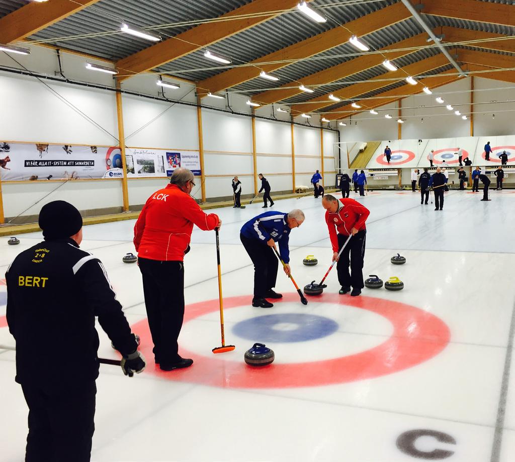 RESULTAT TÄVLINGAR NATIONELLT 2015-2016 RESULTAT TÄVLINGAR NATIONELLT 2015-2016 SM Damer Piteå Slutställning 1:a Karlstads CK Team Ahlmarks Cissi Östlund, Sabina Kraupp, Sara Carlsson, Paulina Stein
