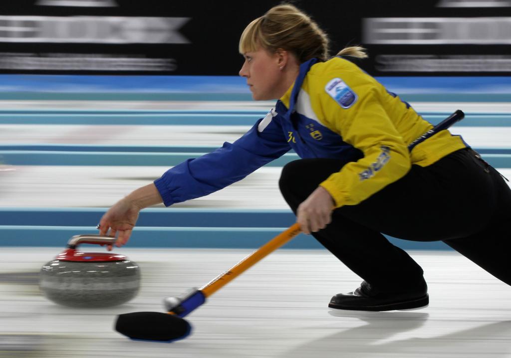 TÄVLINGSVERKSAMHET Foto: WCF Foto: WCF reducerade till 5-2 men fick svar direkt. Fyra svenska poäng i den sjätte omgången blev helt avgörande och slutsiffrorna skrevs till 9-4.