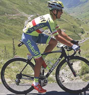 " Jeho krajan, aktuálne líder vrchárskej súťaže o bodkovaný dres na Tour, Thibaut Pinot, si myslí: Sagan je momentálne najlepší cyklista na svete, ďaleko pred ostatnými.