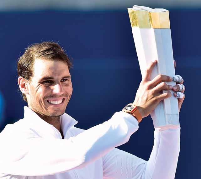 22 TENIS, MOTORIZMUS utorok 14. 8. 2018 Významné víťazstvo španielskeho tenistu v deň 20. narodenín finálového súpera Tsitsipasa Nadalov 80.
