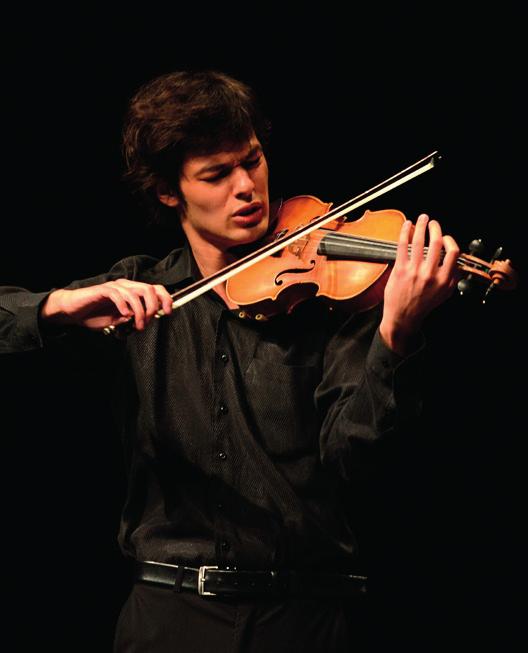 Kvällens Gäster Joachim Gustafsson Dirigenten Joachim Gustafsson började sin karriär som violinist. Han var bl. a.
