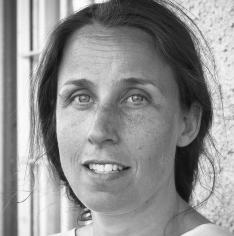 Stina Balkfors, 42 år Ingarö Som sången Det här är mitt land, det här är ditt land är kunskap den viktigaste