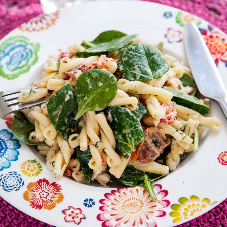 DILLSLUNGAD PASTA med kräftstjärtar port.