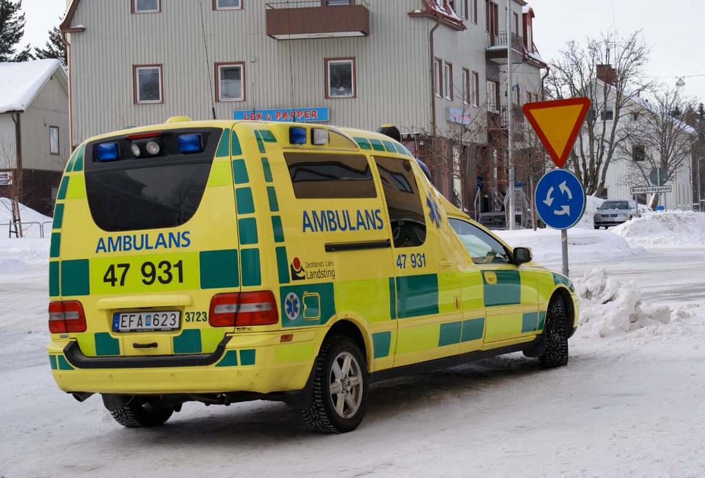 tjänsten eller ambulans som genomför en åtgärd som gör att polisen inte behöver ta sig an uppdraget. Bild 58. En ambulans i Strömsund.