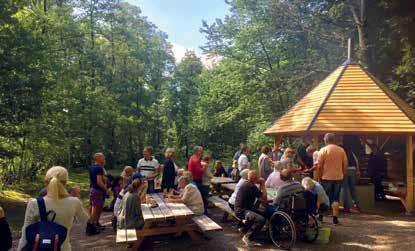 Ännu inte markerad. Stig i vacker natur längs med Smedjeån med mysiga fika- och grillplatser. Ett parti handikappanpassat som leder fram till grillhus. Vid sanka partier finns spångar utlagda.