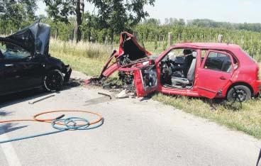 V katastri obce Topoľníky v okrese Dunajská Streda došlo v pondelok v poludňajších hodinách k dopravnej nehode dvoch osobných motorových vozidiel so štyrmi zranenými.