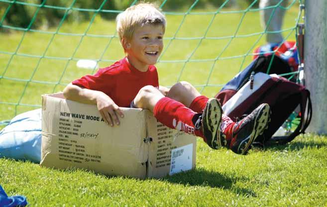 Ge ungdomar med ambition möjlighet att göra en målmedveten fotbollssatsning under socialt trygga former där övergången från barn- och ungdomsfotboll sker successivt.