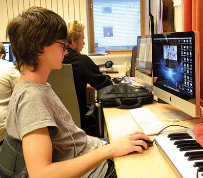Gymnasiearbete Valbart Musikproduktion 2 Arrangering och komposition Samhällskunskap 2 Engelska 7 Matematik 2b Entreprenörskap Naturkunskap 2b INRIKTNING Musik Ensemble