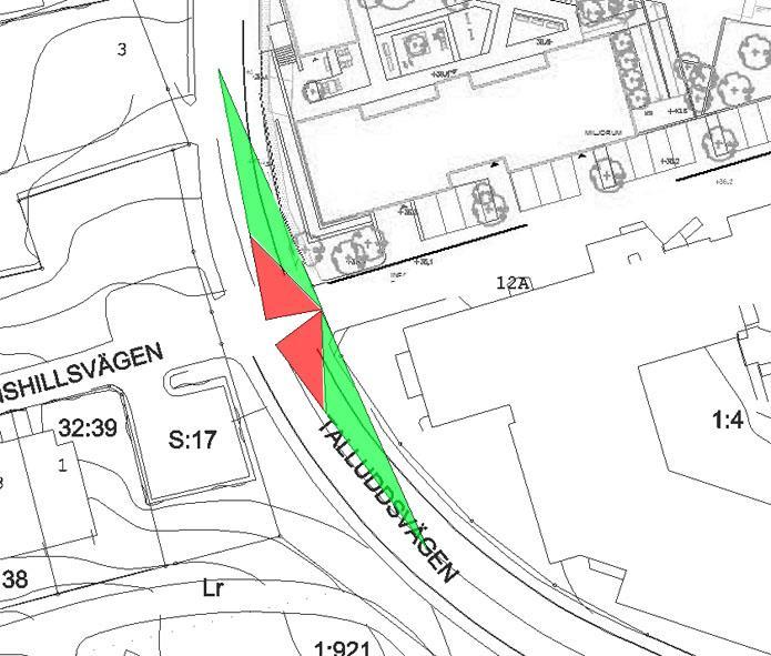 13 korsningen, alternativt att gatan smalnas av och korsningen hastighetssäkras till 30 km/tim.