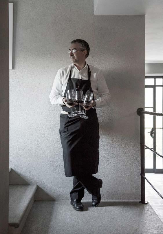 PIEMONTE Köksmästaren guidar både i kök och vinkällare. Han fick även gästspela under Stockholm Design Week, när Bolon bjöd till en exklusiv middag i sitt nya showroom.