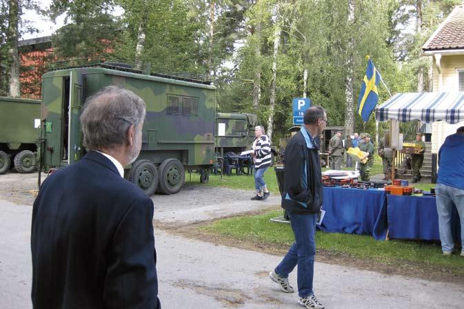 kompaniet (Livkompaniet) vid Ledningsregementet. förlades bl.a. ballongverksamheten. Till Kungliga Fälttelegrafkåren knöts också arméflyget och kårens flygavdelning lades vid Malmen utanför Linköping.