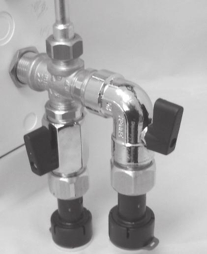 Starta vattenpumpen genom att föra strömbrytaren (A) till höger. 4. Efter användning se till att strömbrytaren återställs så att inte vattenpumpen arbetar i onödan.