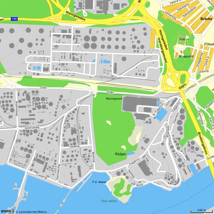 Figur 1. Skarvikshamnens värmecentral är markerad med en röd cirkel. Källa: Eniro. 2.4 Huvudsaklig miljöpåverkan Den mest betydande miljöpåverkan från anläggningen är utsläpp av rökgaser till luft.